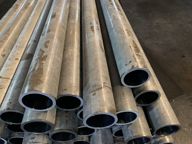 Tuyaux de tube aiguis&eacute;s sans couture &eacute;tir&eacute;s &agrave; froid du cylindre hydraulique E355